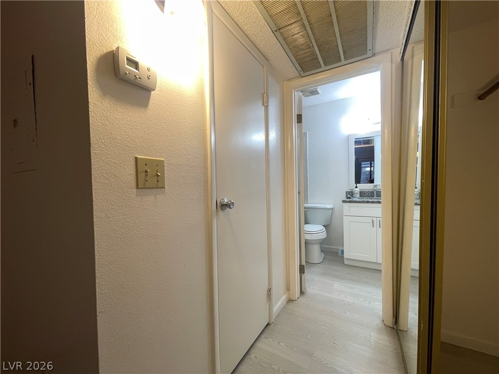 1361 E University Avenue - Photo 18