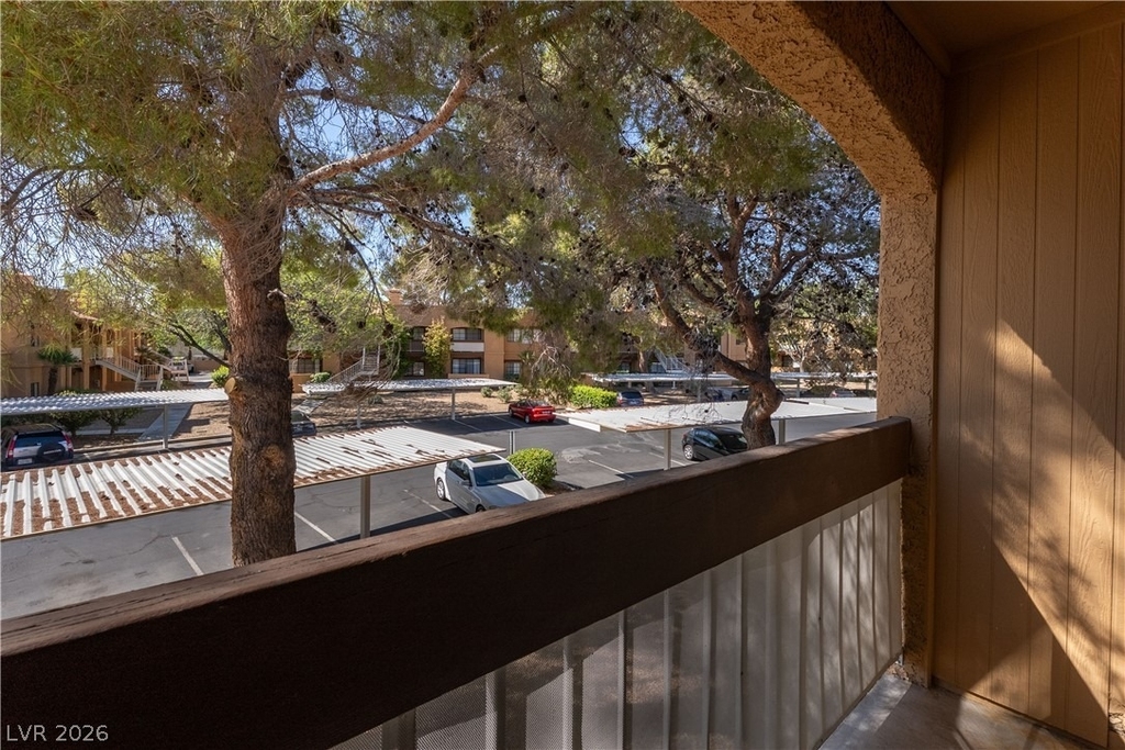 5158 S Jones Boulevard - Photo 4