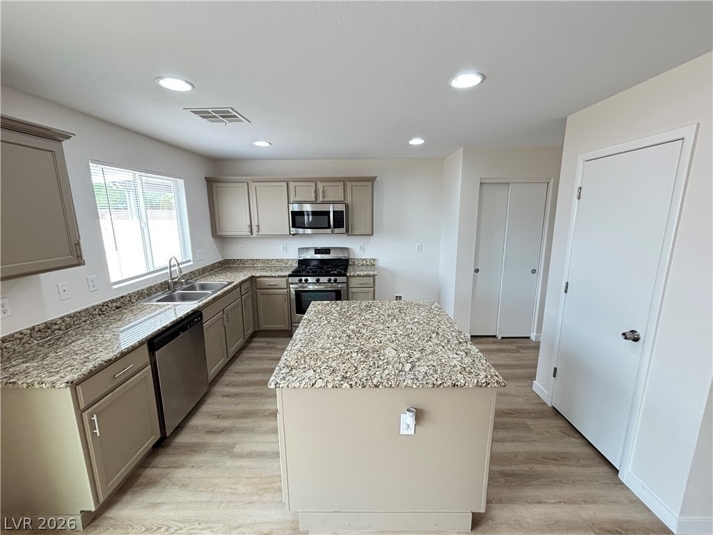 1729 Ronzard Avenue - Photo 2