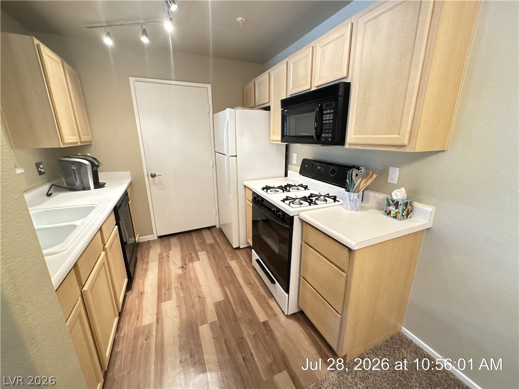 950 Seven Hills Drive - Photo 5