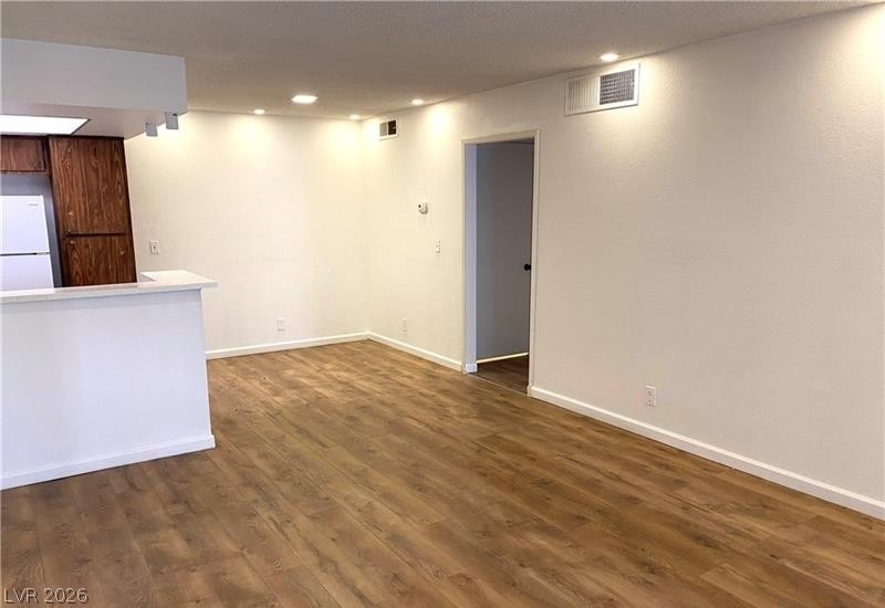 1455 E Katie Avenue - Photo 3