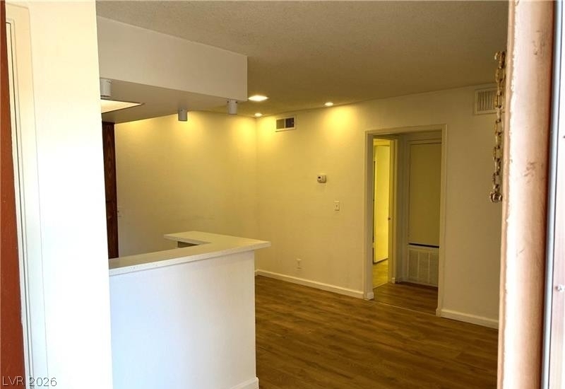 1455 E Katie Avenue - Photo 2