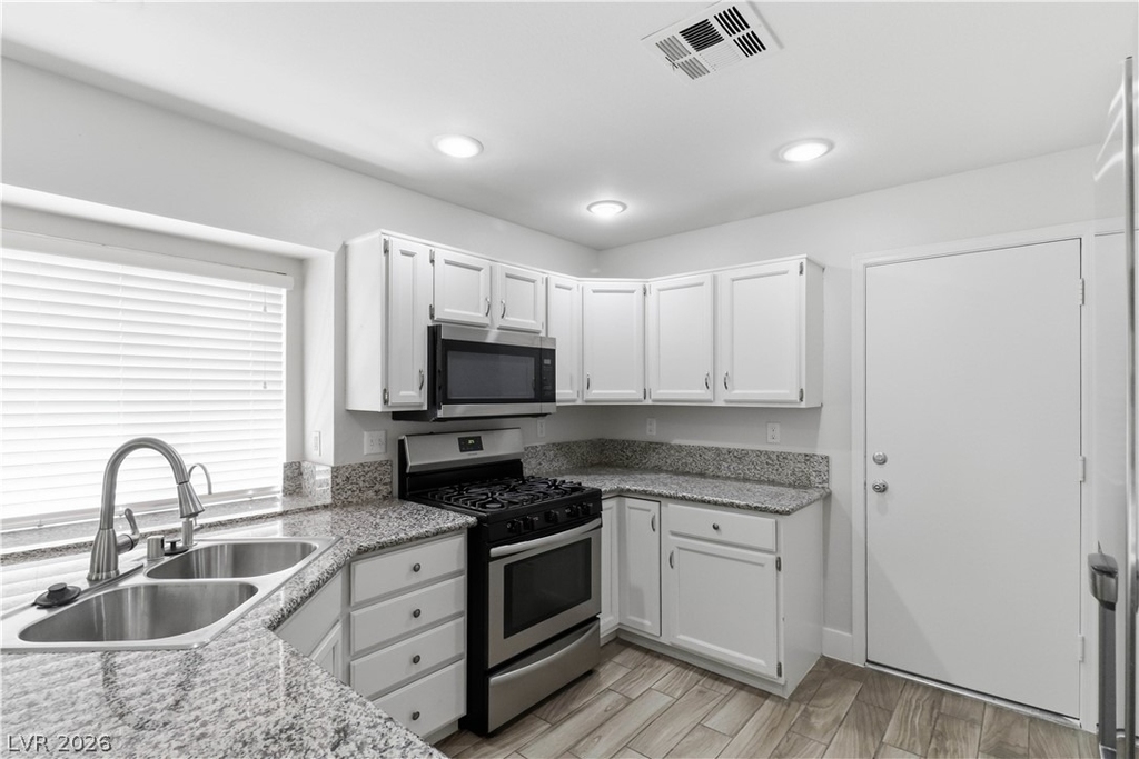 2117 Feather Bush Street - Photo 4