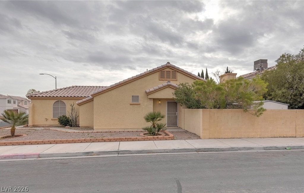 7225 Scenic Hills Drive - Photo 0