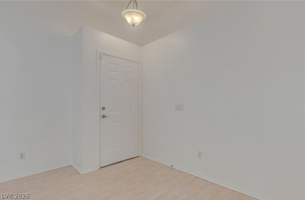 7225 Scenic Hills Drive - Photo 4