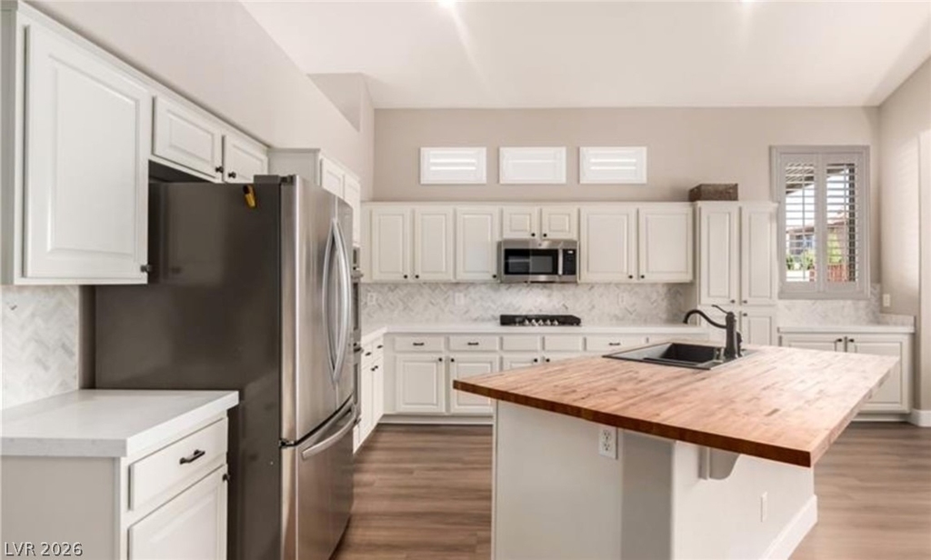 264 Pointe Ranier Avenue - Photo 8