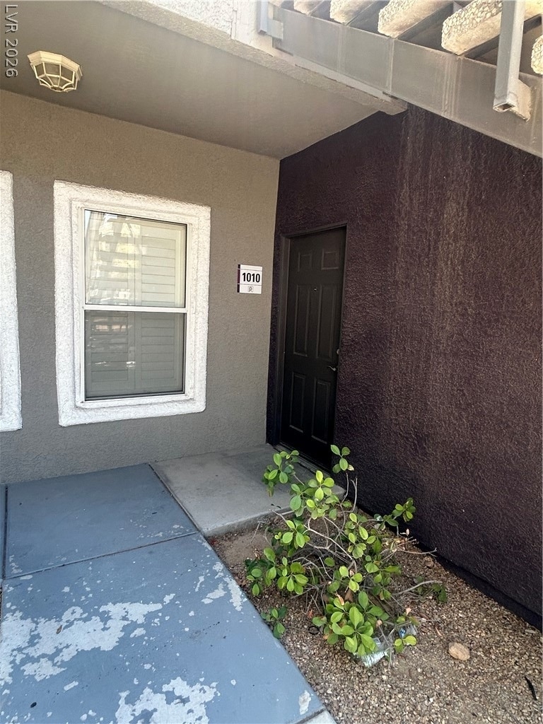 9620 W Russell Road - Photo 1