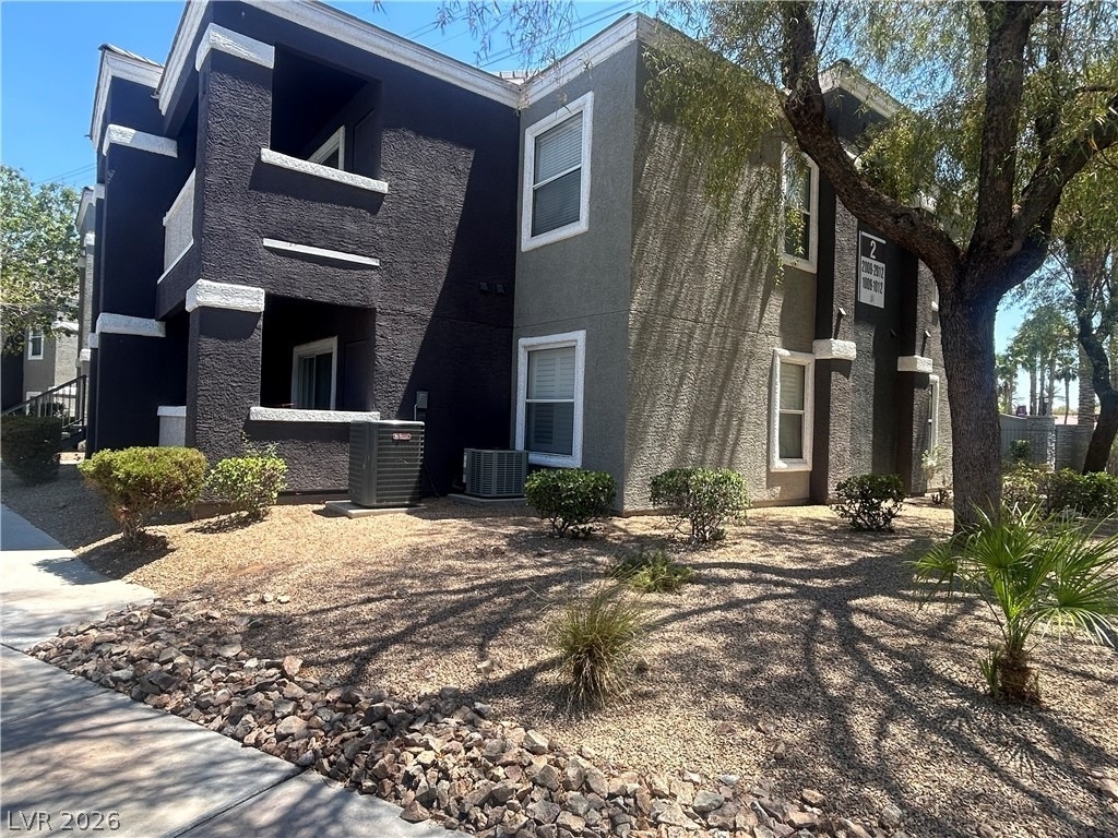 9620 W Russell Road - Photo 0