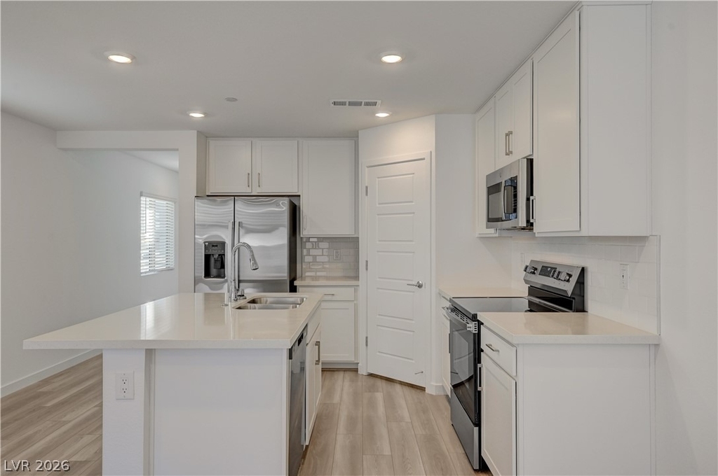 2124 Abraham Avenue - Photo 17