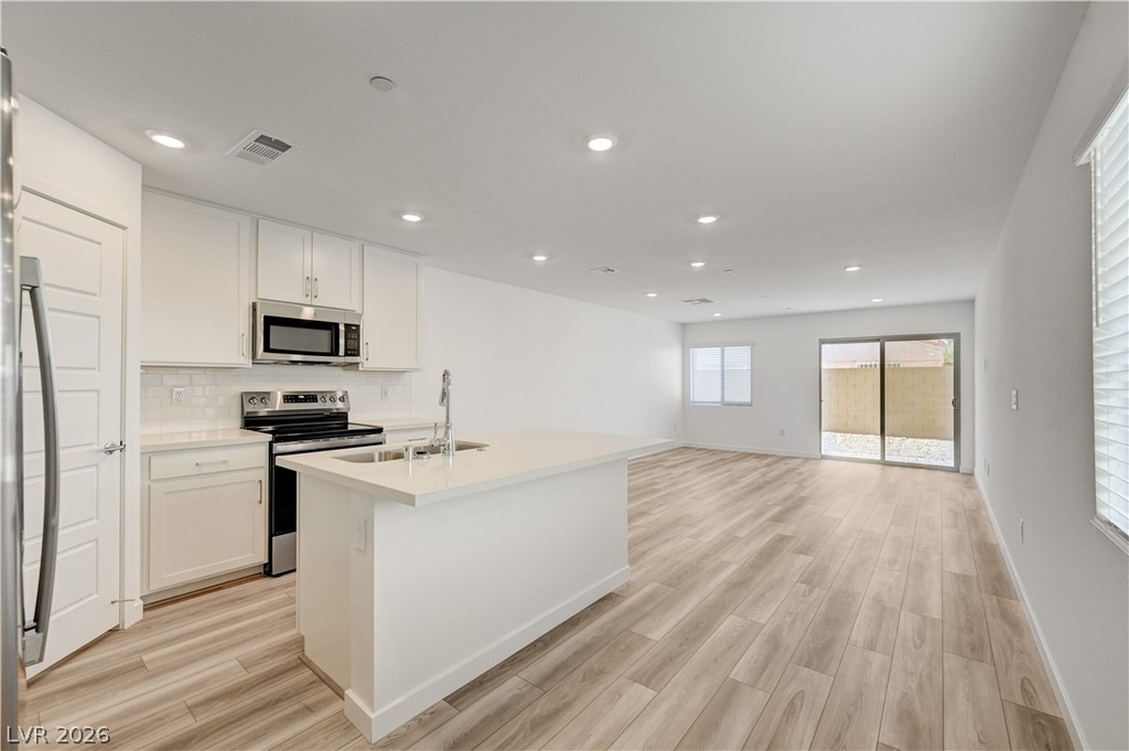 2124 Abraham Avenue - Photo 8