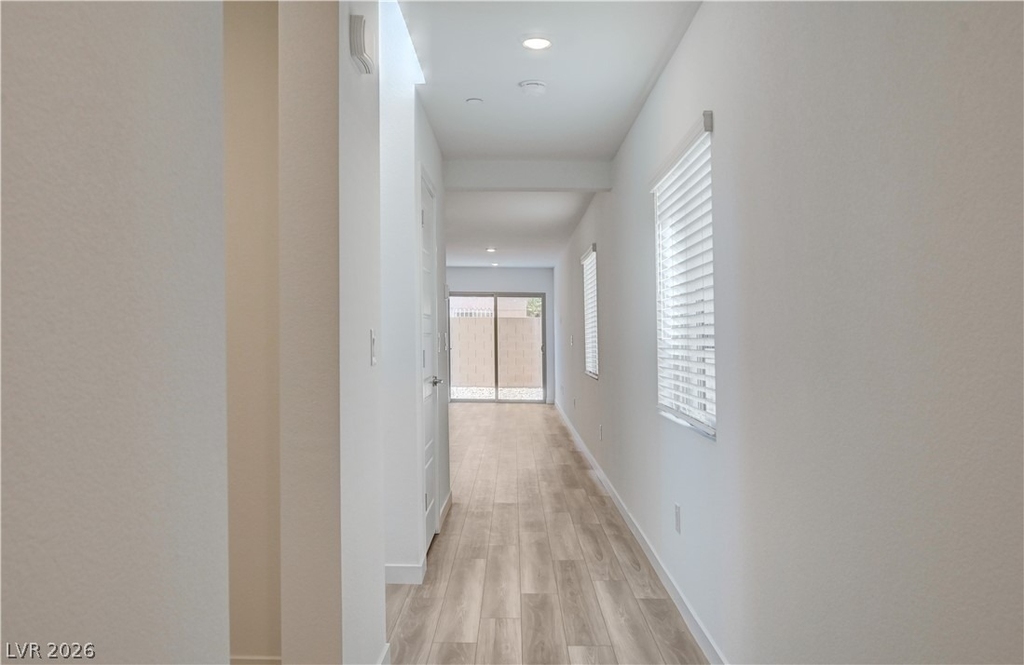 2124 Abraham Avenue - Photo 6