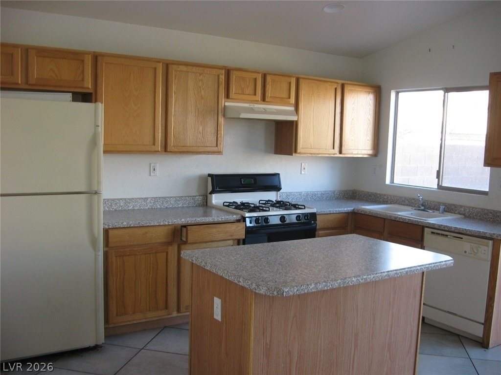 4892 Perrone Avenue - Photo 1