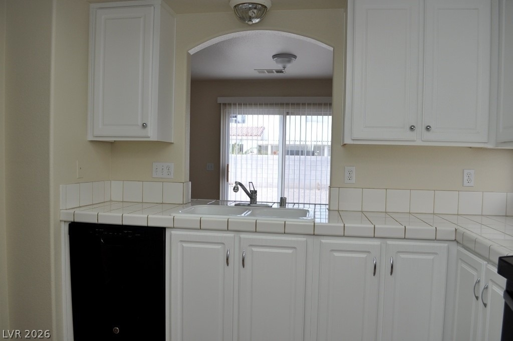 10137 Maidens Wreath Court - Photo 12