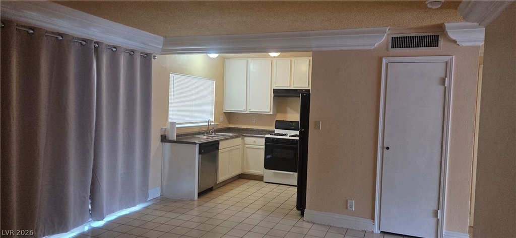4459 Skyview Drive - Photo 9