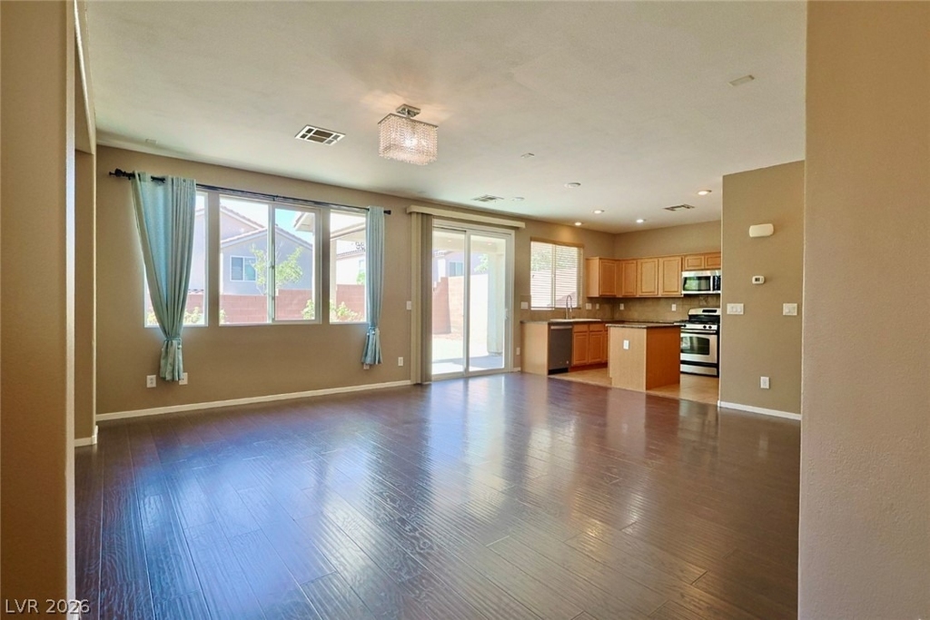 10643 Tray Mountain Avenue - Photo 3