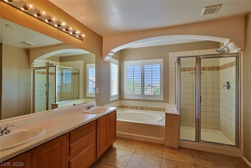 10643 Tray Mountain Avenue - Photo 21