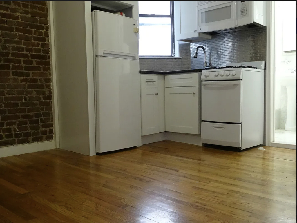 510 East 82nd Street - Photo 3