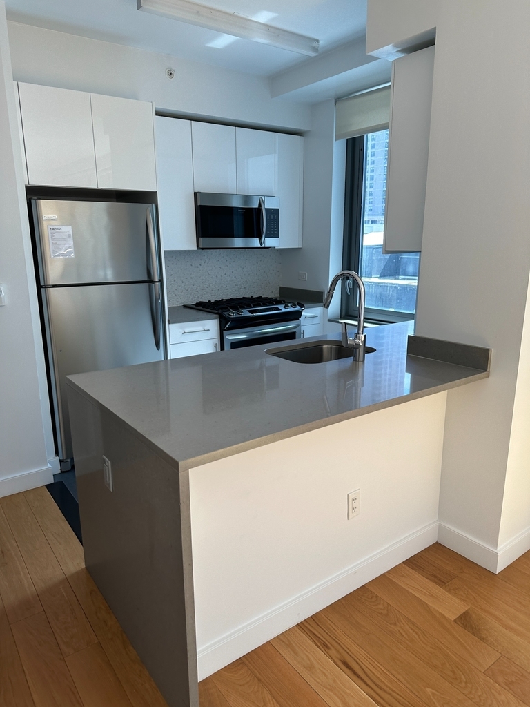 West 57th Street - Photo 3
