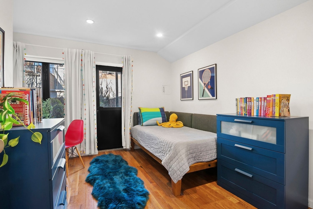 147 Herkimer Street - Photo 9