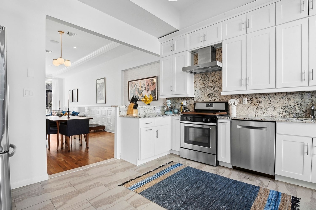 147 Herkimer Street - Photo 2