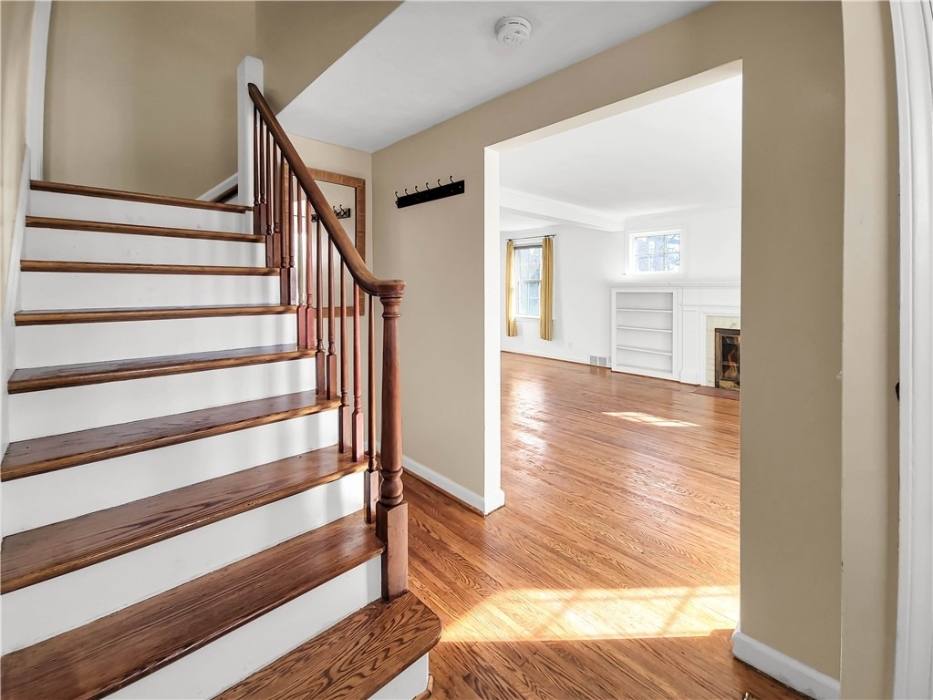 54 Westmoreland Drive - Photo 3