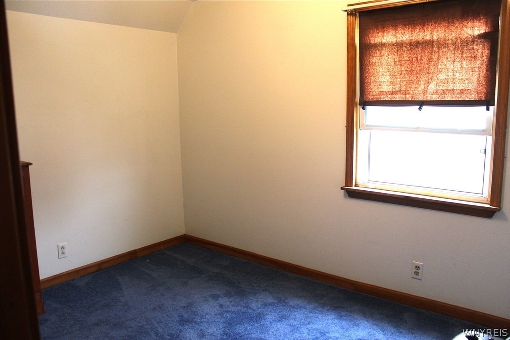40 Ryan Street - Photo 9