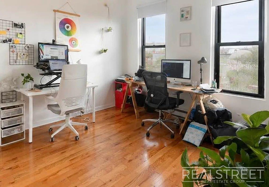 311 Troutman Street - Photo 2