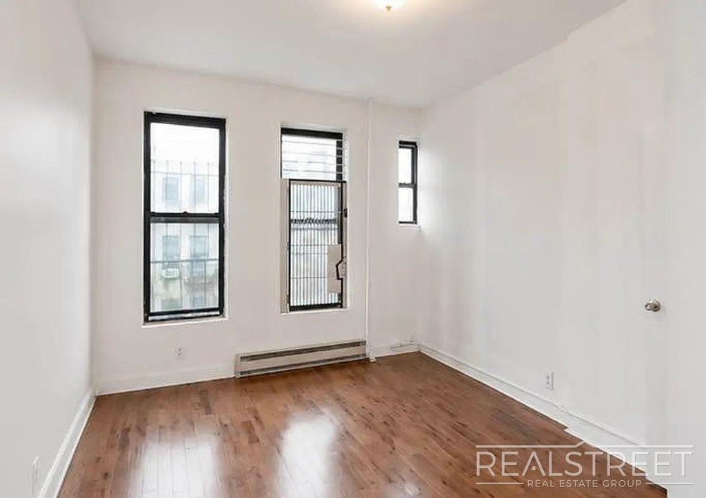 311 Troutman Street - Photo 3