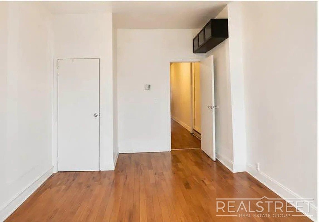 311 Troutman Street - Photo 5