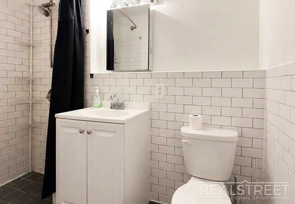 311 Troutman Street - Photo 7