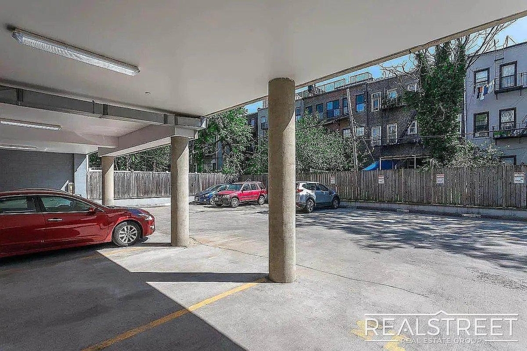 286 Stanhope Street - Photo 10