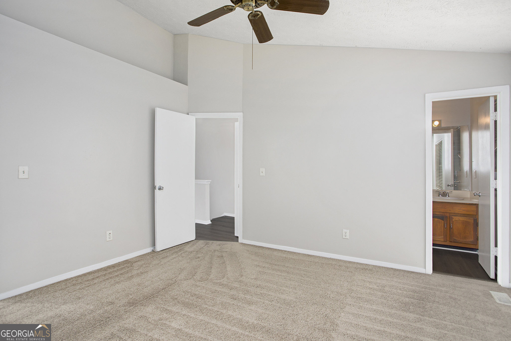 5731 Wells Circle - Photo 8
