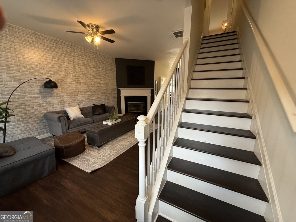 1524 Cove Creek Circle - Photo 3