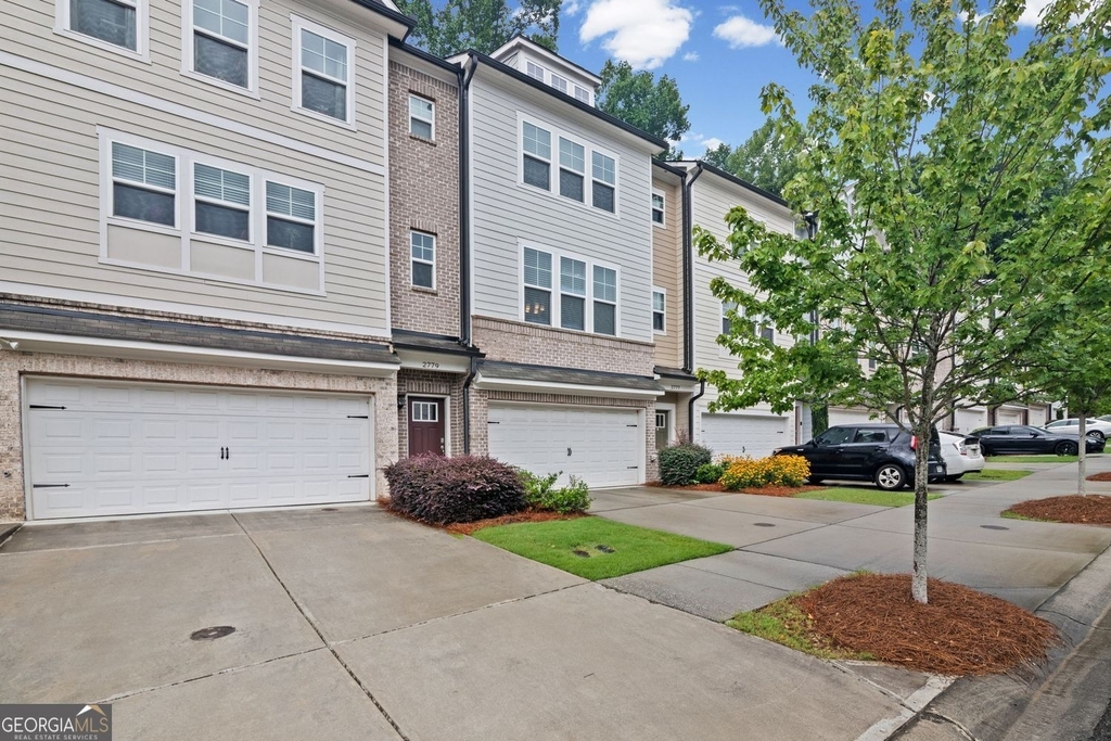 2779 White Oak Lane - Photo 2