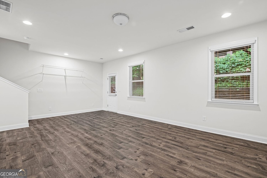 2779 White Oak Lane - Photo 32