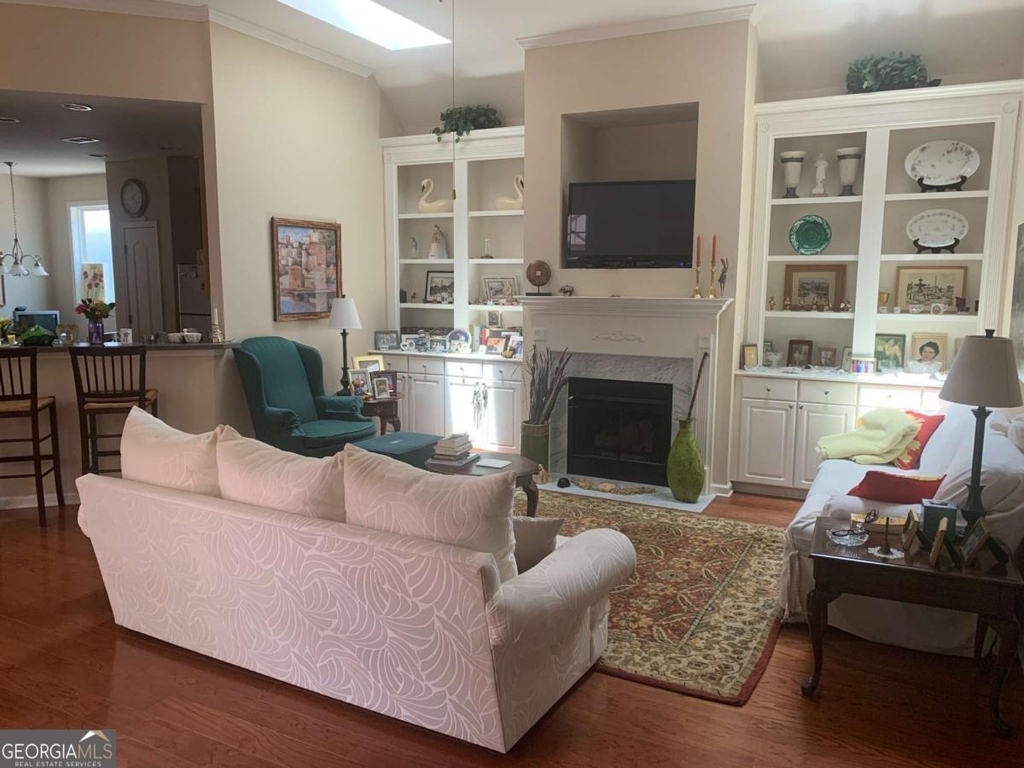 321 Glens Way - Photo 2