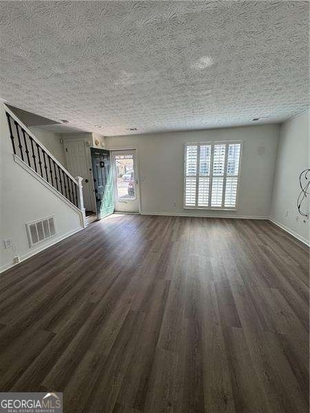 2907 Queen Anne Court - Photo 3
