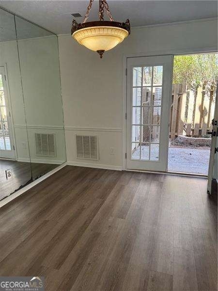 2907 Queen Anne Court - Photo 5