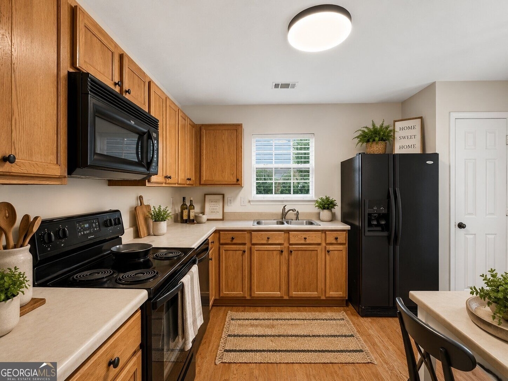 2820 Mayfair Drive - Photo 11