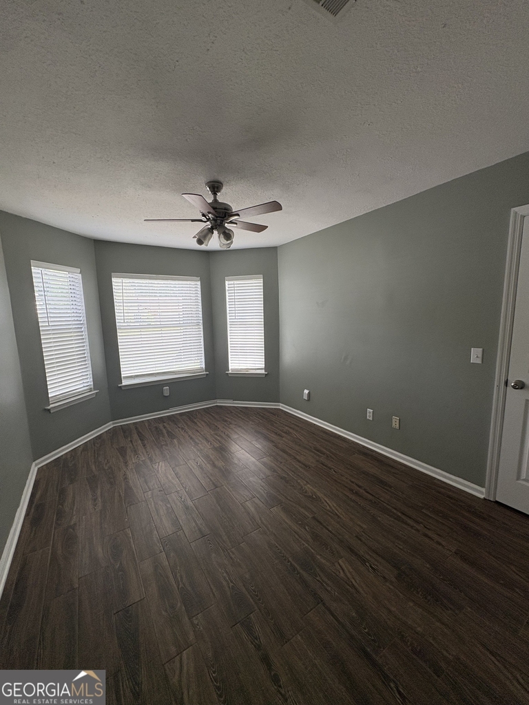 112 Boxwood Court - Photo 3