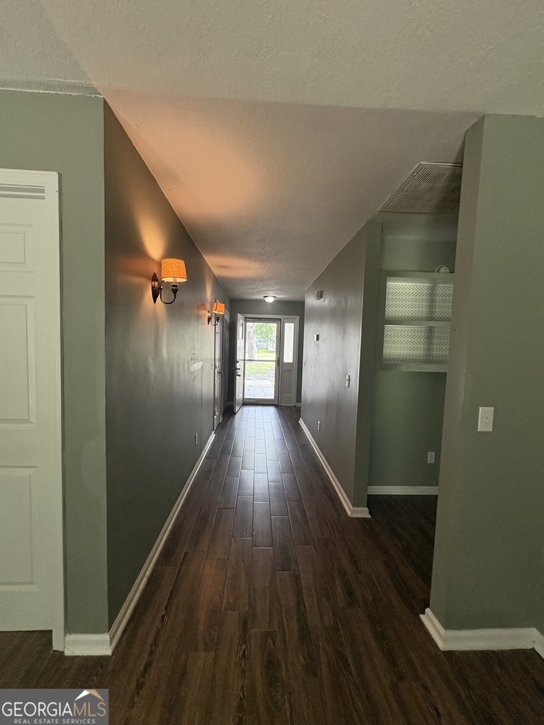 112 Boxwood Court - Photo 2