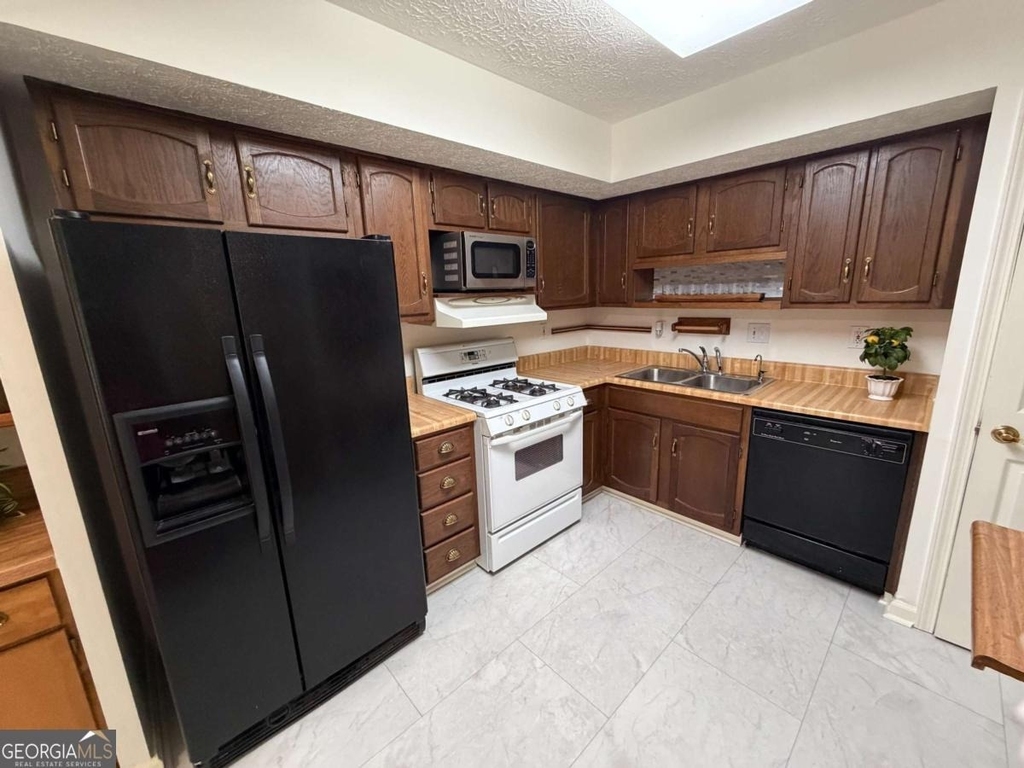 878 Lake Hollow Boulevard Sw - Photo 5