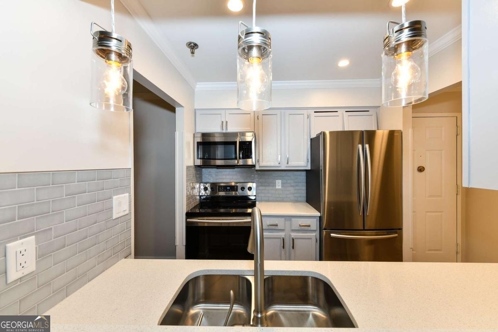 300 Johnson Ferry Road - Photo 1