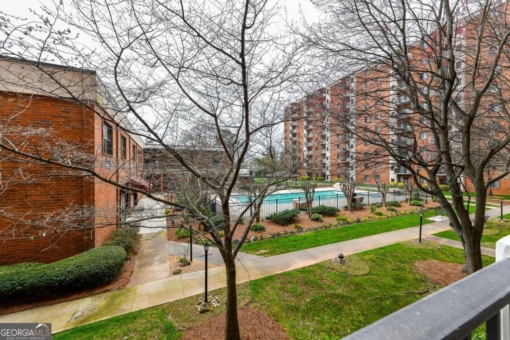 300 Johnson Ferry Road - Photo 17