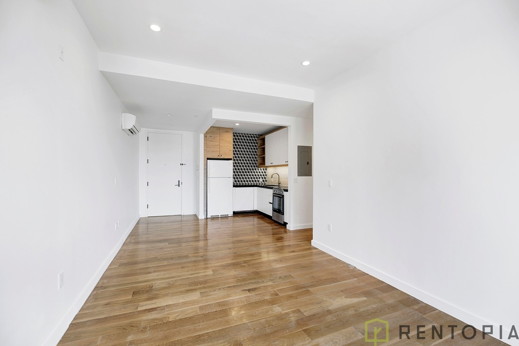 1875 Atlantic Avenue - Photo 3