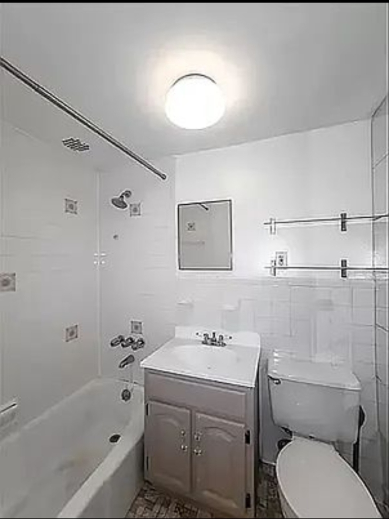 4C - Photo 5