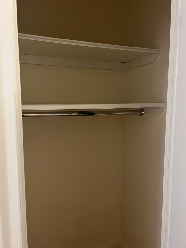 East 46th Street - Photo 10