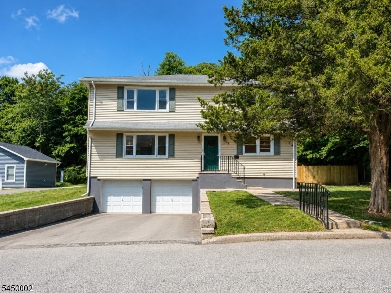 28 Carr St - Photo 1