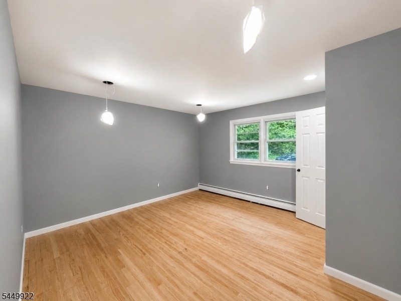 28 Carr St - Photo 12