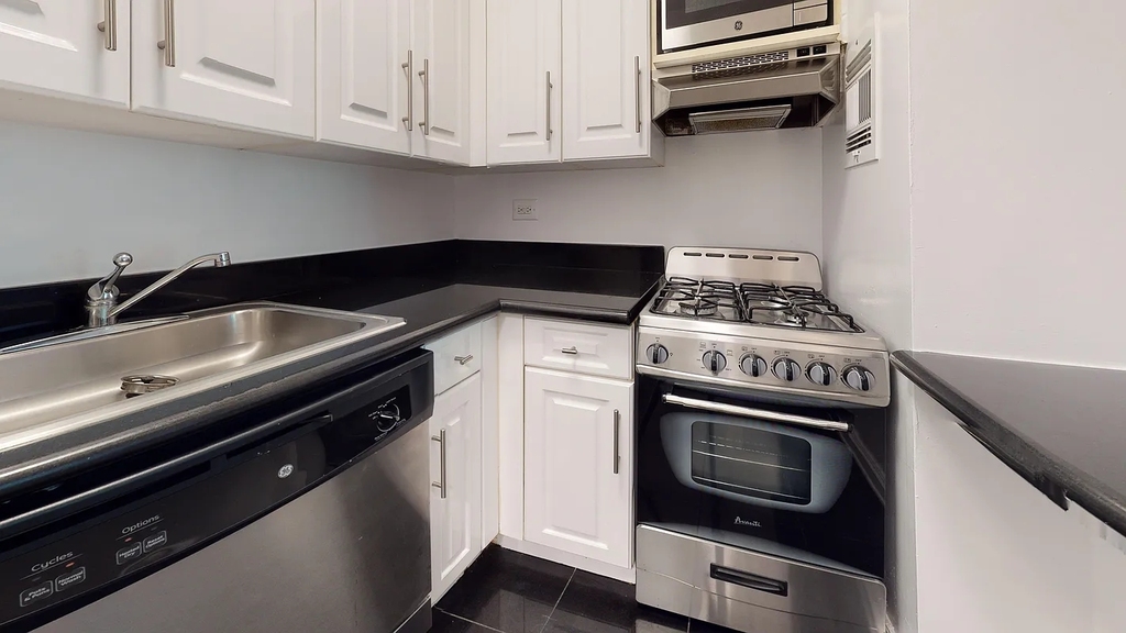308 west 13th street  - Photo 1